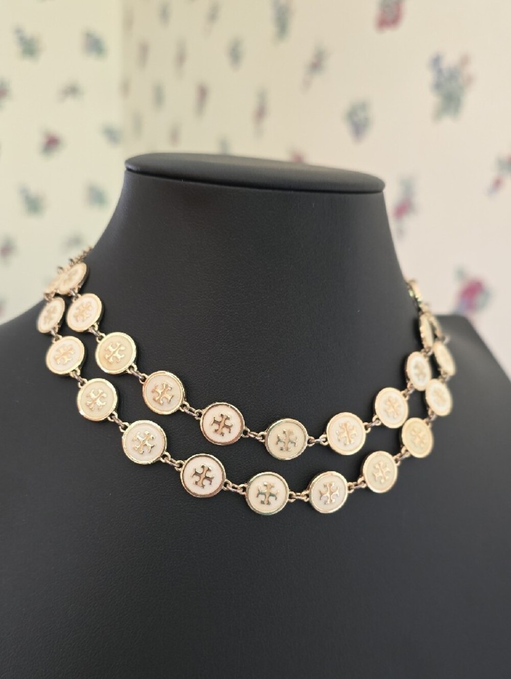 Tory Burch Gold Logo Link Necklace with Cream Enamel Discs
